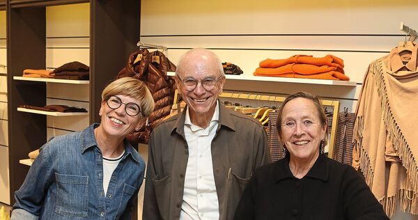 Sie kreieren den Kodweiss-Style: Klaus-Peter Haidt mit Ehefrau Susanne (rechts) und Mitarbeiterin Regina Schwaderer.
