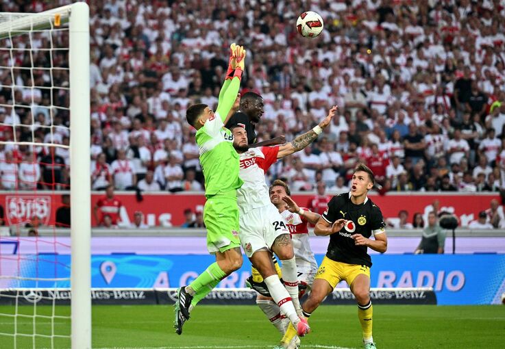 VfB Stuttgart - Borussia Dortmund VfB Stuttgart - Borussia Dortmund