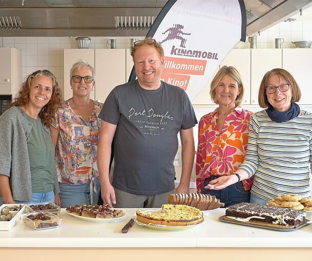 Die Gastgeber des Nachmittags: Tina Kouemo, Andrea Fritz, Andreas Trommer, Patrizia Mecheels und Sibylle Zimmer (von links).