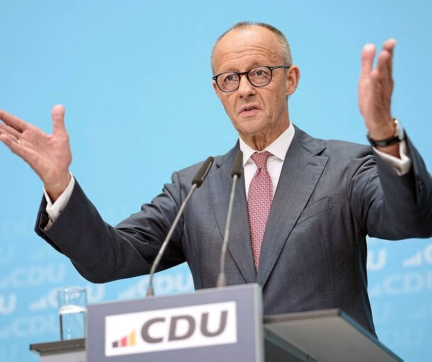 Friedrich Merz am Montag auf dem Weg zur Vorstandssitzung im Konrad-Adenauer-Haus.