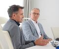 Kliniken-Chef Marc Nickel (rechts) und der kaufmännische Geschäftsführer Axel Hechenberger: „Wir bringen Hoffnung und Zuversicht Kliniken-Chef Marc Nickel (rechts) und der kaufmännische Geschäftsführer Axel Hechenberger: „Wir bringen Hoffnung und Zuversicht mit.“