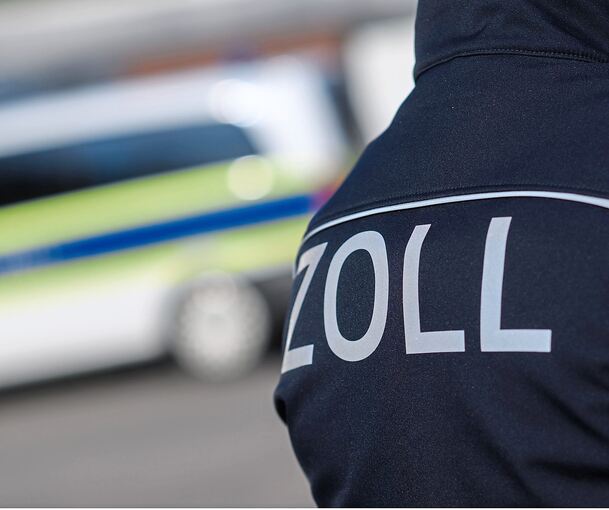 Schwarzarbeit, insbesondere in Restaurants und am Bau, ist ein Schwerpunkt der Arbeit des Zolls.