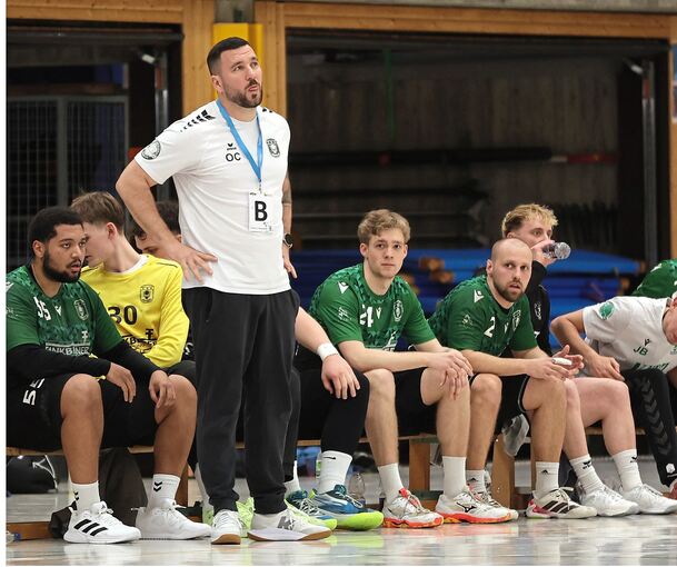 Kennt seinen kommenden Gegner sehr gut: Oliver Cicione, Trainer des TSV Asperg.
