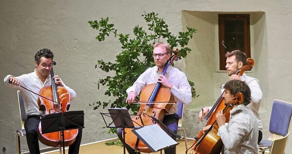 Buntes Programm zwischen Oper und Crossover: Das Almaviva Cello Quartett in Freiberg.