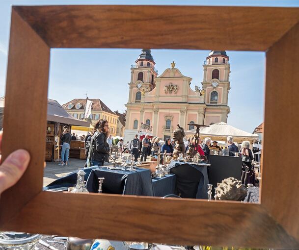 Auf dem Ludwigsburger Marktplatz findet am Wochenende wieder die Antikmeile statt. Auf dem Ludwigsburger Marktplatz findet am Wochenende wieder die Antikmeile statt.