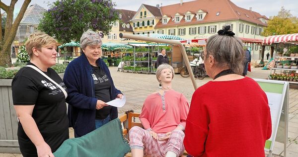 Mit dieser Aktion macht die Stiftung Evangelische Altenheime Ludwigsburg auf ihren Protest aufmerksam.