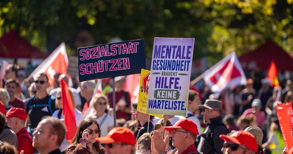 DGB-Aktionstag für den Sozialstaat - Stuttgart DGB-Aktionstag für den Sozialstaat - Stuttgart