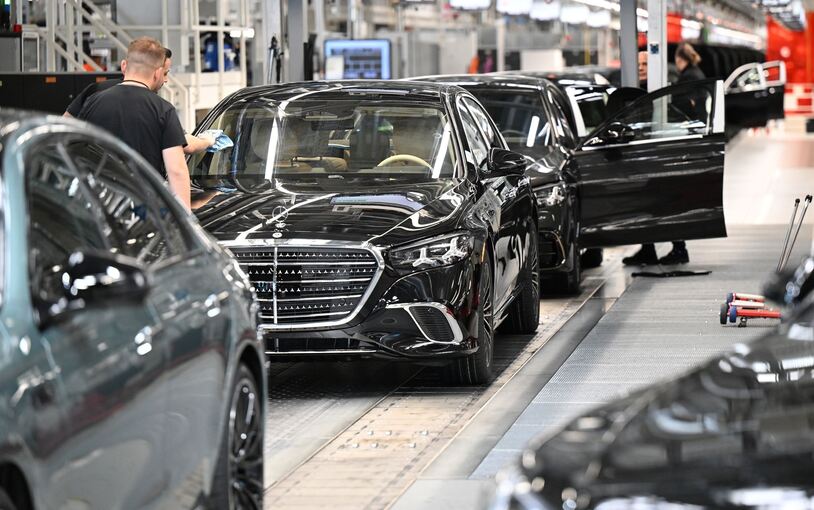 Mercedes-Benz Factory 56 Mercedes-Benz Factory 56