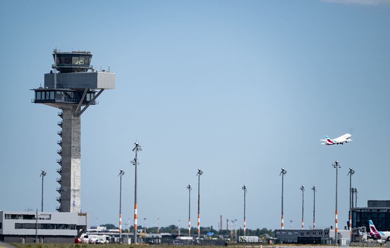 Luftverkehr am Berliner Flughafen Luftverkehr am Berliner Flughafen