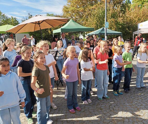 Musik durfte bei diesem fröhlichen Stadtteilfest natürlich nicht fehlen.