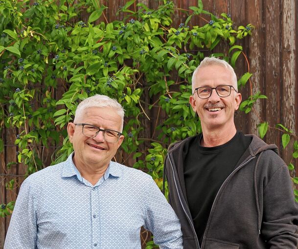 Friedrich Köhler (links) tritt als Fraktionschef der Freien Wähler ab und übergibt an Jochen Roth.