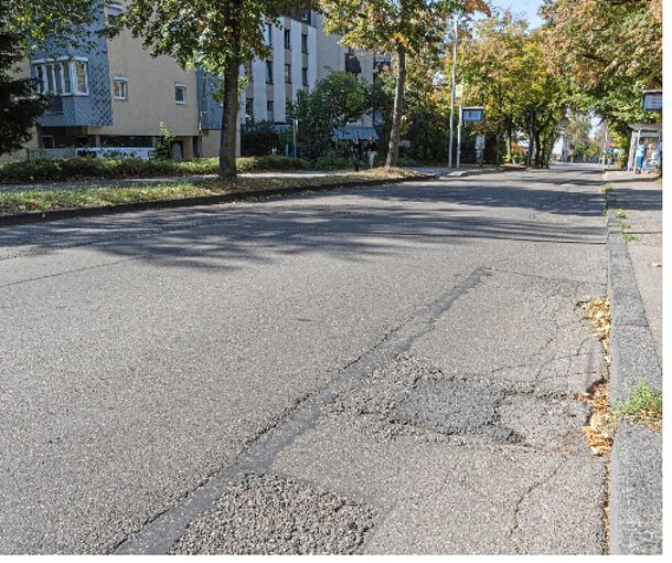 Die Königinallee im Süden der Stadt ist marode – wie so viele Straßen in Ludwigsburg. Fördermittel sollen nun in die Sanierung eines Abschnitts fließen. Auch der Paulusweg wird umgebaut.