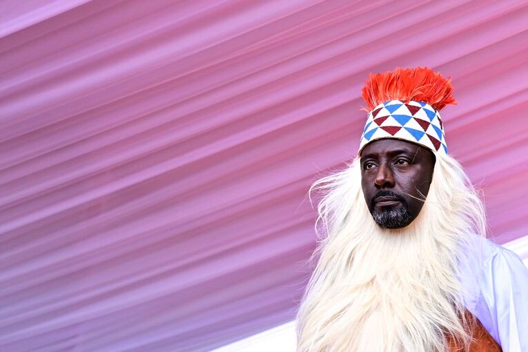 Nachrichtensprecher in Uganda zum König von Tooro gekrönt Nachrichtensprecher in Uganda zum König von Tooro gekrönt