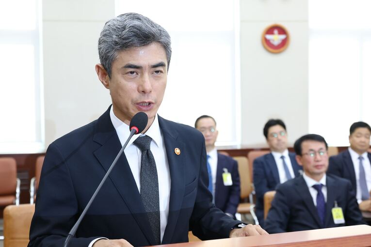 Südkoreas Verteidigungsminister Kang Shin Chul Südkoreas Verteidigungsminister Kang Shin Chul