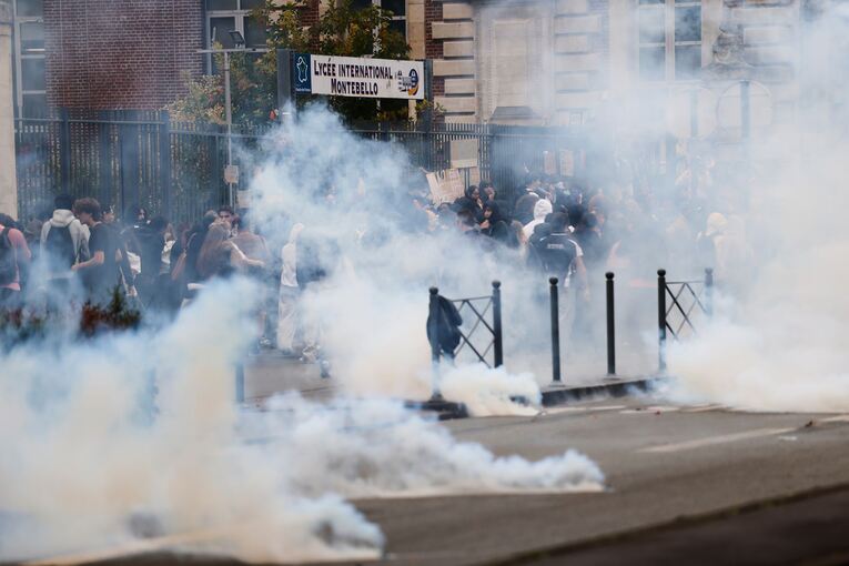 Schulkrawalle in Frankreich weiten sich aus - 625 Festnahmen