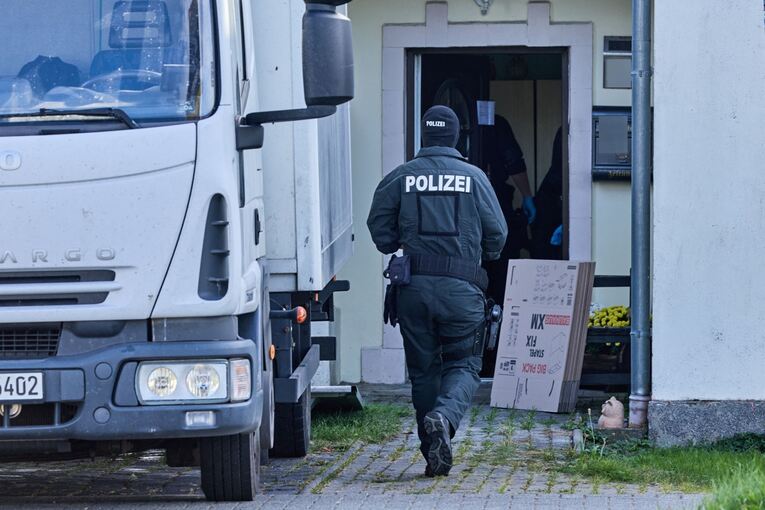 Razzia gegen mutmaßliche Rechtsextreme Razzia gegen mutmaßliche Rechtsextreme