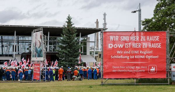 Protest gegen die Stilllegungspläne von Dow Chemical Protest gegen die Stilllegungspläne von Dow Chemical