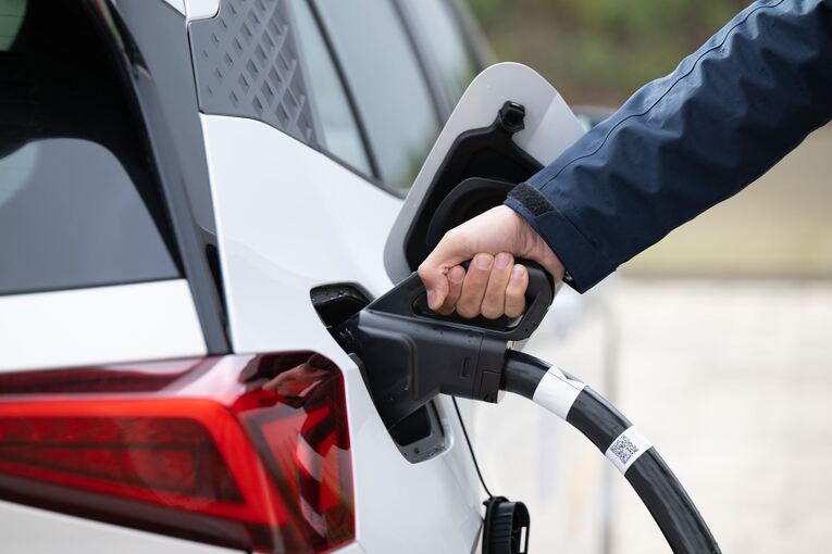 Schnellladepark für Elektromobile Schnellladepark für Elektromobile