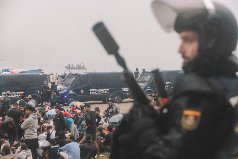 Polizei räumt Migrantenlager in Ceuta Polizei räumt Migrantenlager in Ceuta