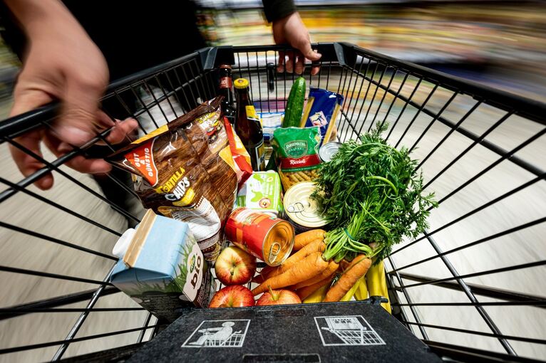 Einkaufen im Supermarkt Einkaufen im Supermarkt