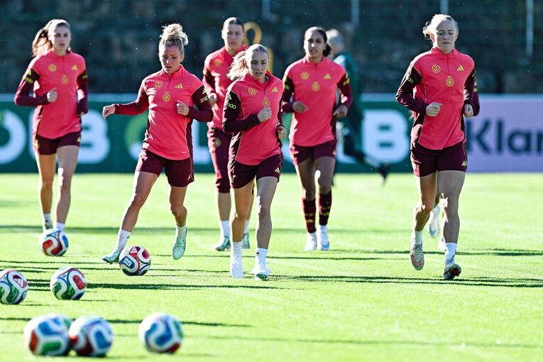 Frauen-Fußballnationalmannschaft - Training Frauen-Fußballnationalmannschaft - Training