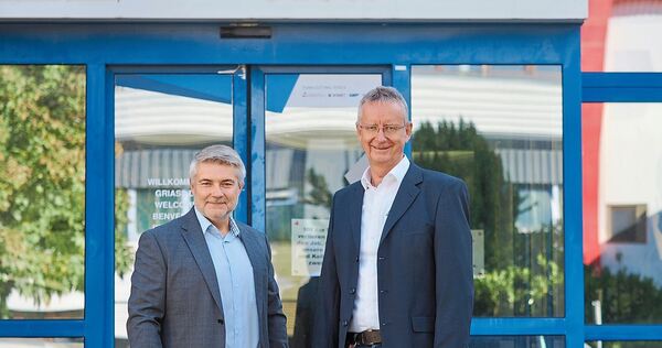 Betriebsratschef Eduard Mangold (links) und Geschäftsführer Thomas Reindl bleiben bis zum Schluss. Betriebsratschef Eduard Mangold (links) und Geschäftsführer Thomas Reindl bleiben bis zum Schluss.