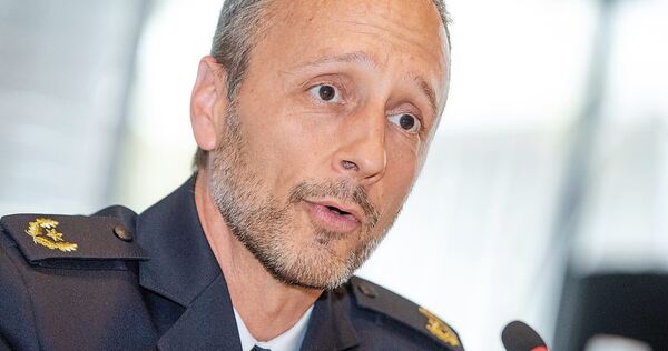 Landespolizeidirektor Carsten Höfler übernimmt vorerst die Leitung des Präsidiums in Ludwigsburg. Landespolizeidirektor Carsten Höfler übernimmt vorerst die Leitung des Präsidiums in Ludwigsburg.