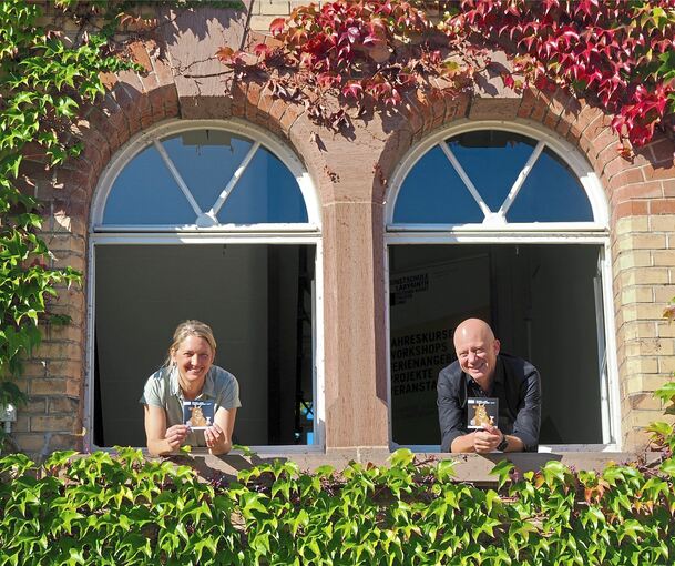 Lea Kaiser und Jochen Raithel präsentieren das neue Programm.