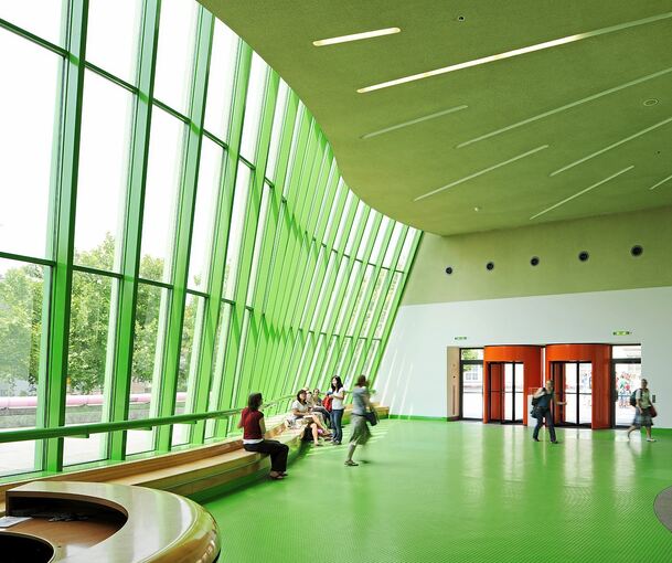 Steht im Fokus der umfassenden Sanierungsarbeiten: Der 1984 eröffnete Stirling-Bau der Staatsgalerie Stuttgart.