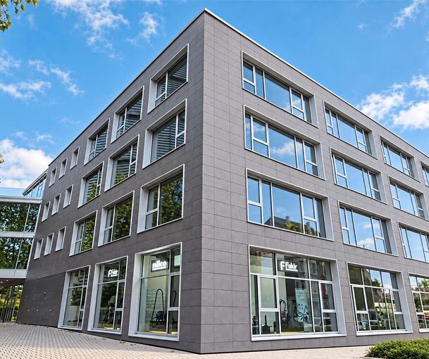 Fakir verlegt seinen Firmemsitz von Vaihingen ins neu gebaute Bürozentrum Valley One24 in Stuttgart-Ost.