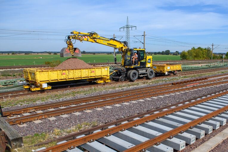 Beginn der Bahn-Bauarbeiten zwischen Hannover und Berlin Beginn der Bahn-Bauarbeiten zwischen Hannover und Berlin