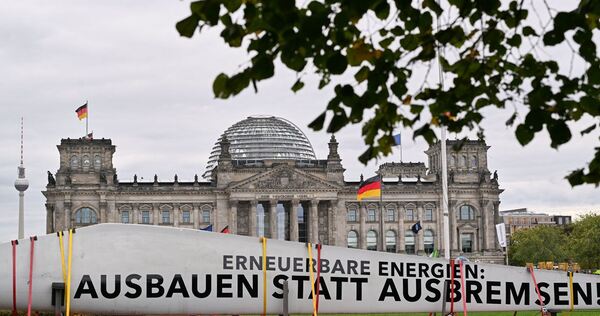 Demonstration für Erneuerbare Energien