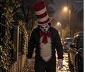Auf dem sozialen Netzwerk Tik-Tok werden unzählige ähnliche Videos und Fotos von vermeintlichen Sichtungen des „Cat in the Hat“ Auf dem sozialen Netzwerk Tik-Tok werden unzählige ähnliche Videos und Fotos von vermeintlichen Sichtungen des „Cat in the Hat“ gepostet.