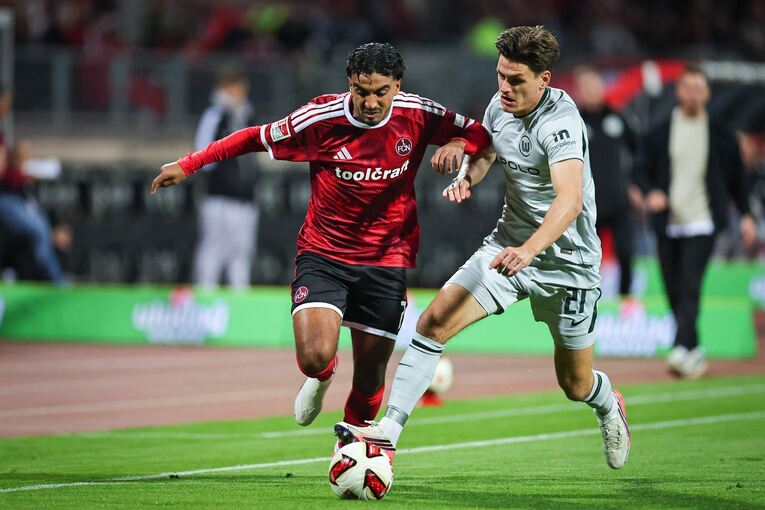 1. FC Nürnberg - VfL Wolfsburg 1. FC Nürnberg - VfL Wolfsburg