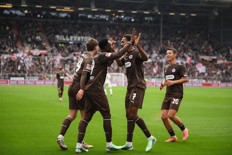 FC St. Pauli - Karlsruher SC FC St. Pauli - Karlsruher SC