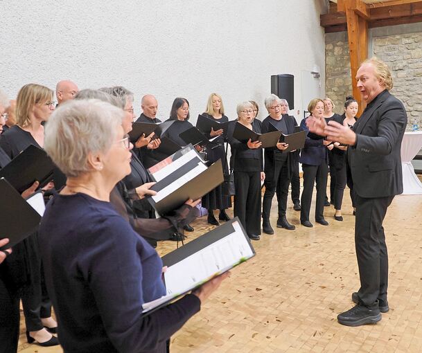 Unter Ulrich Egerer wurde das Jubiläum nicht nur mit Redebeiträgen, sondern auch mit Chorgesang gefeiert.