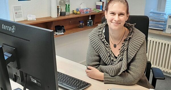 Susanne Wakim berät Menschen, die sich verschuldet haben, und weiß, wie Familien beim Einkaufen sparen können.