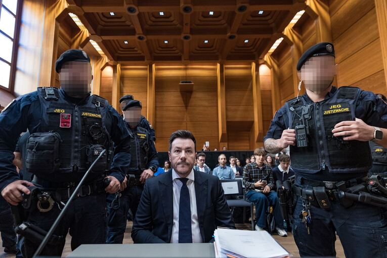 René Benko bekommt eine Fußfessel René Benko bekommt eine Fußfessel