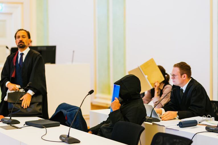 Beginn Prozess gegen Ehepaar u.a. wegen Störung der Totenruhe Beginn Prozess gegen Ehepaar u.a. wegen Störung der Totenruhe