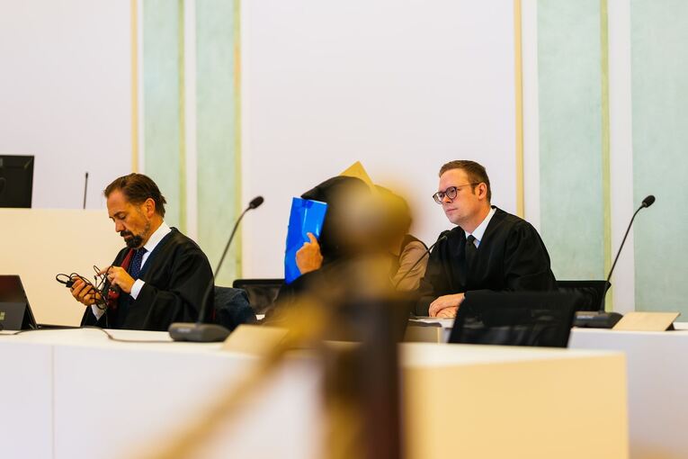 Beginn Prozess gegen Ehepaar u.a. wegen Störung der Totenruhe