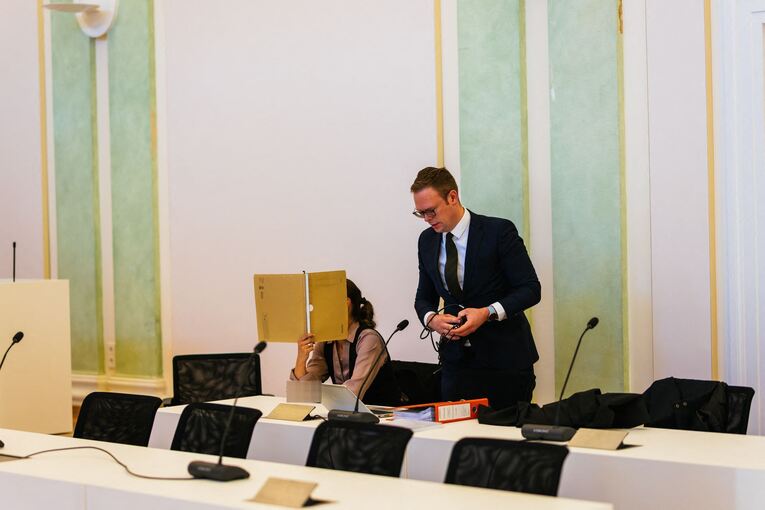 Beginn Prozess gegen Ehepaar u.a. wegen Störung der Totenruhe