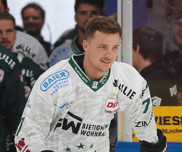 So soll es wieder aussehen: Arne Uplegger war direkt nach dem Einschlag des Pucks beim Team-Zahnarzt der Bietigheim Steelers.
