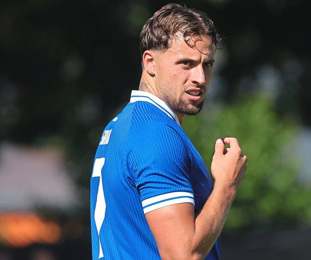 André Sirianni.