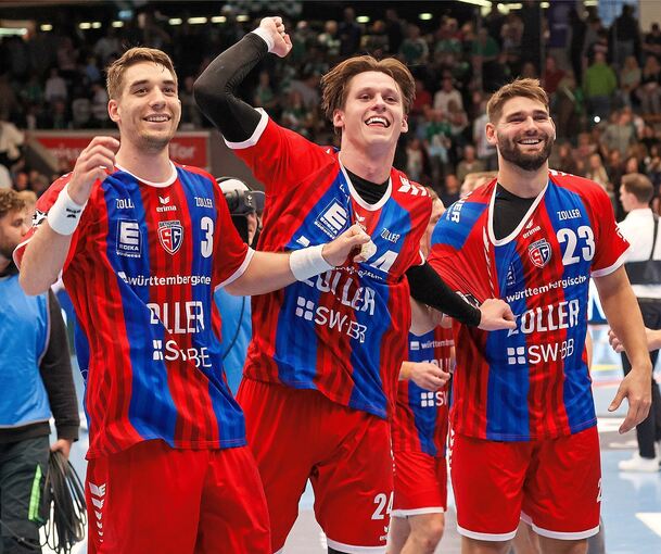 Reißt seine Teamkollegen mit: Nikola Vlahovic (links) mit Maxim Orlov (Mitte) und Marcus Norrbrink.