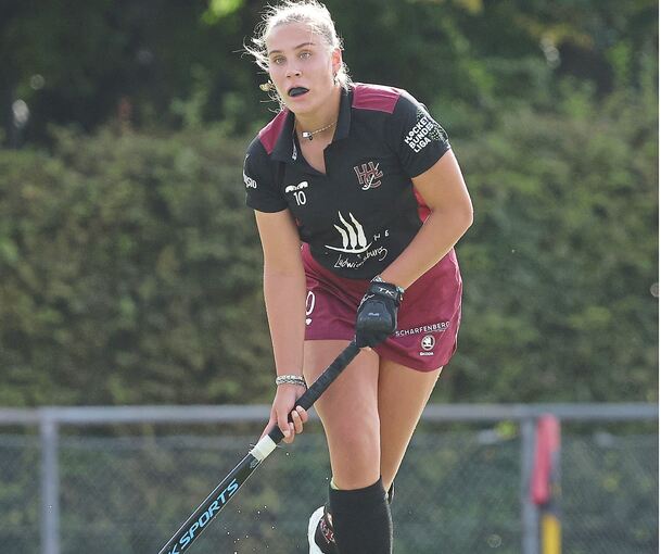 Lieber mit Hockeyschläger unterwegs als im Schwimmbecken: HCL-Kapitänin Tess Kraut.