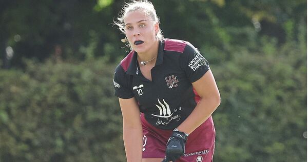 Lieber mit Hockeyschläger unterwegs als im Schwimmbecken: HCL-Kapitänin Tess Kraut.