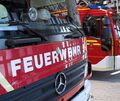 Nachbarn hatten die Polizei gerufen, die mit zwei Einsatzfahrzeugen zum Brandort kam.