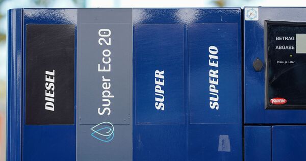 Erste öffentliche Tankstelle mit E20-Zapfsäule in Deutschland