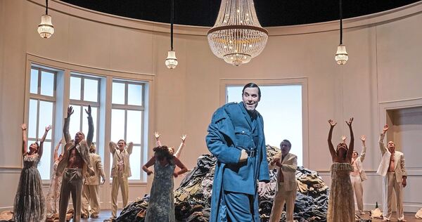 Keinesfalls von gestern: „König Richard der Dritte“ am Schauspiel Stuttgart. Keinesfalls von gestern: „König Richard der Dritte“ am Schauspiel Stuttgart.