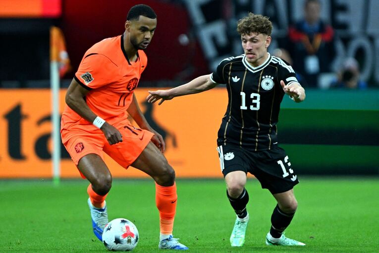Cody Gakpo und Philipp Treu